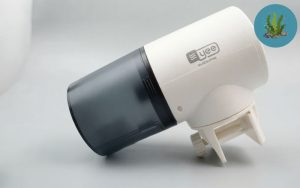 máy cho cá ăn tự động